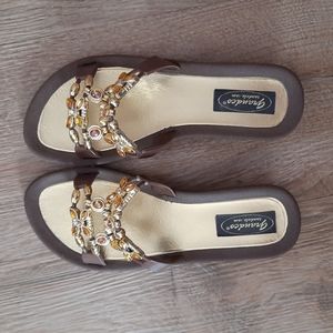 Size 7 bling sandal brown